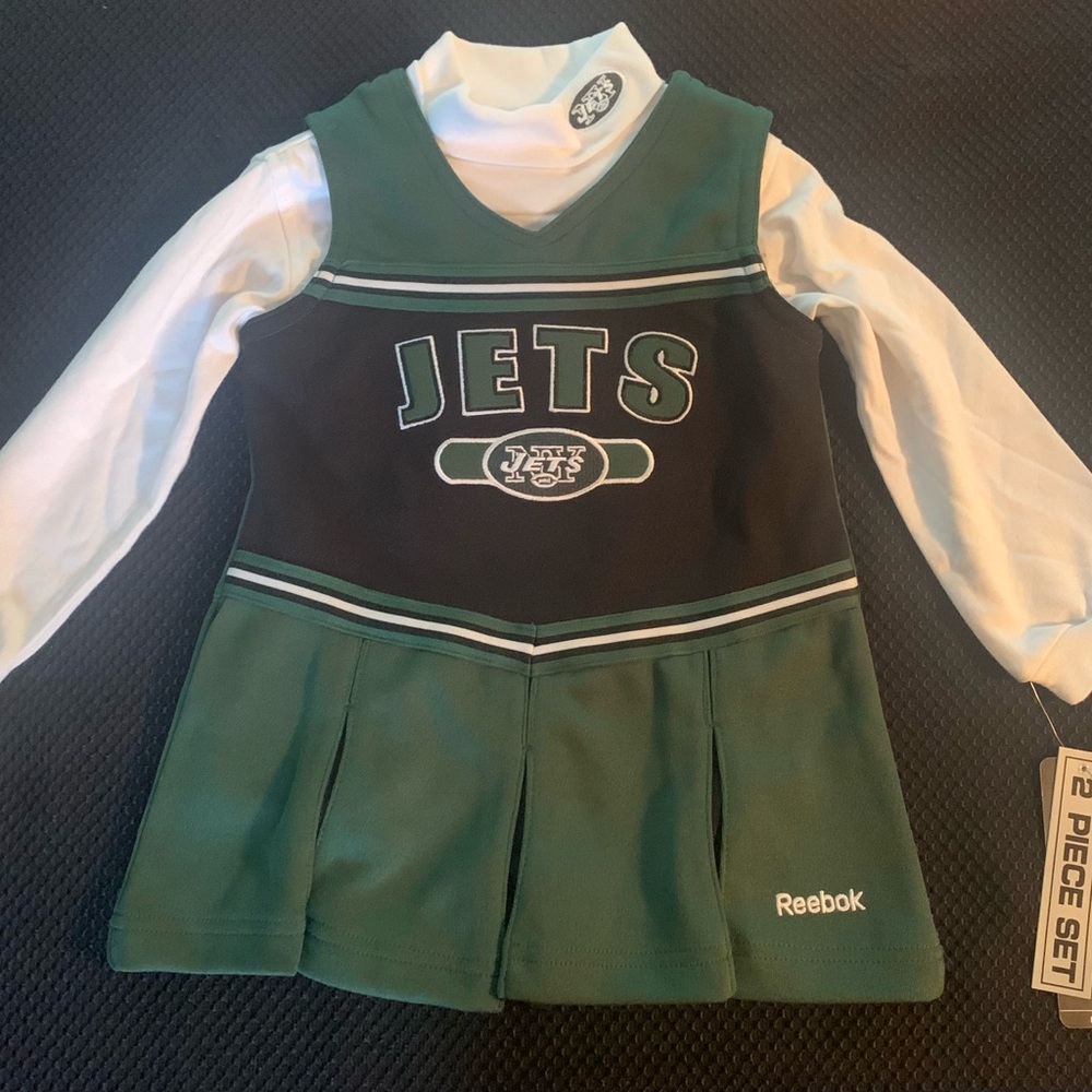New York Jets cheerleader outfit size 24 Months NWT
Embroidered Team Logo